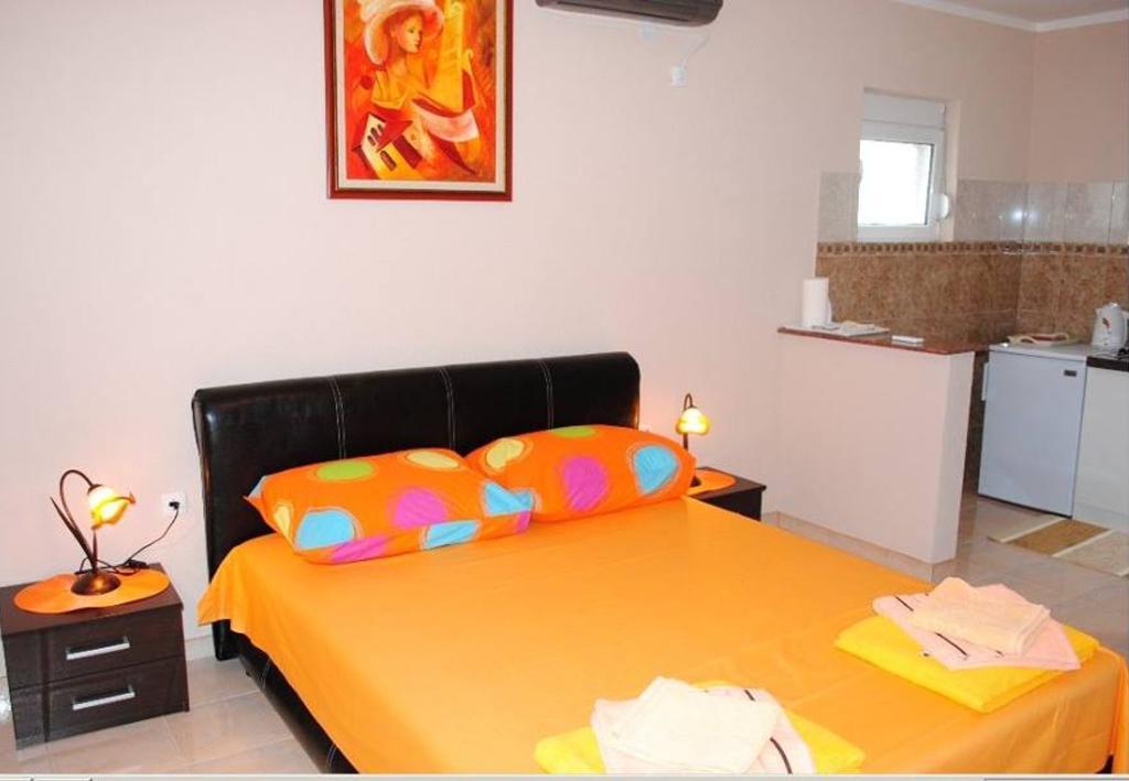 Apartments Anne Petrovac Rom bilde